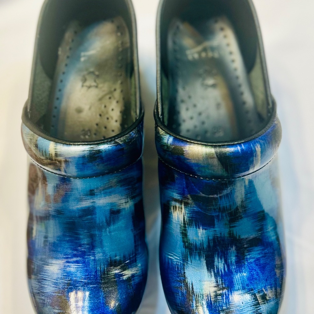 Dansko Patent Leather Professional Clogs - Picture 3 of 9
